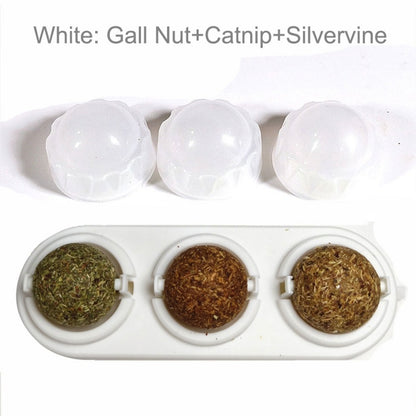 Palla per gatti - Catnip ball licking turn