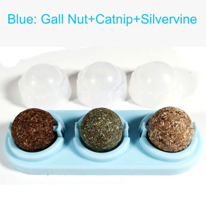 Palla per gatti - Catnip ball licking turn